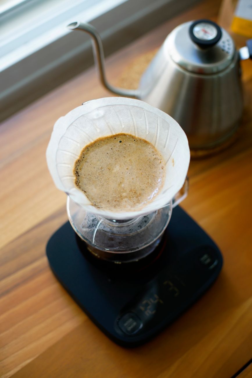 Pour-over station